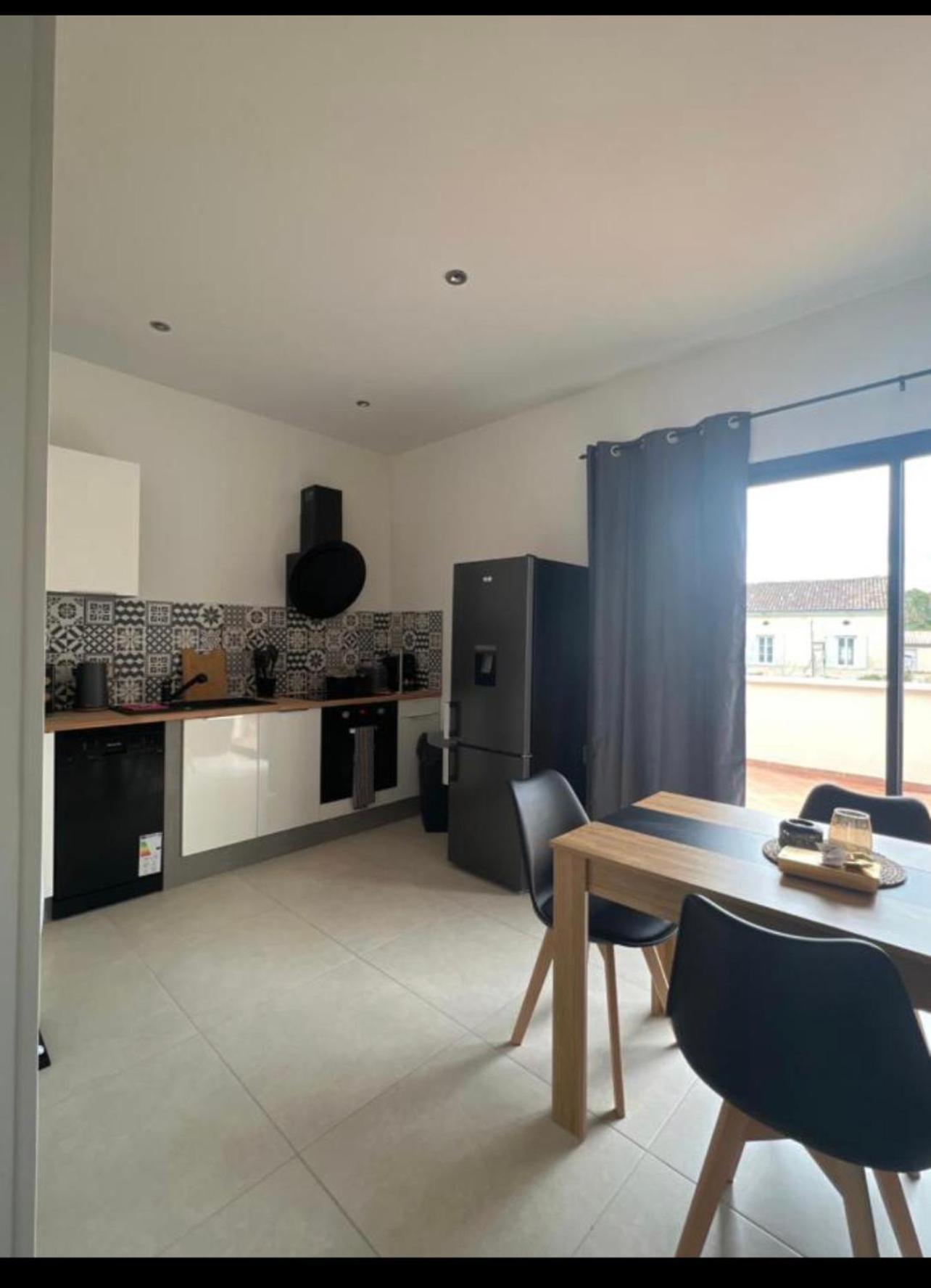 Residence Mk Evasion 约泽克 外观 照片