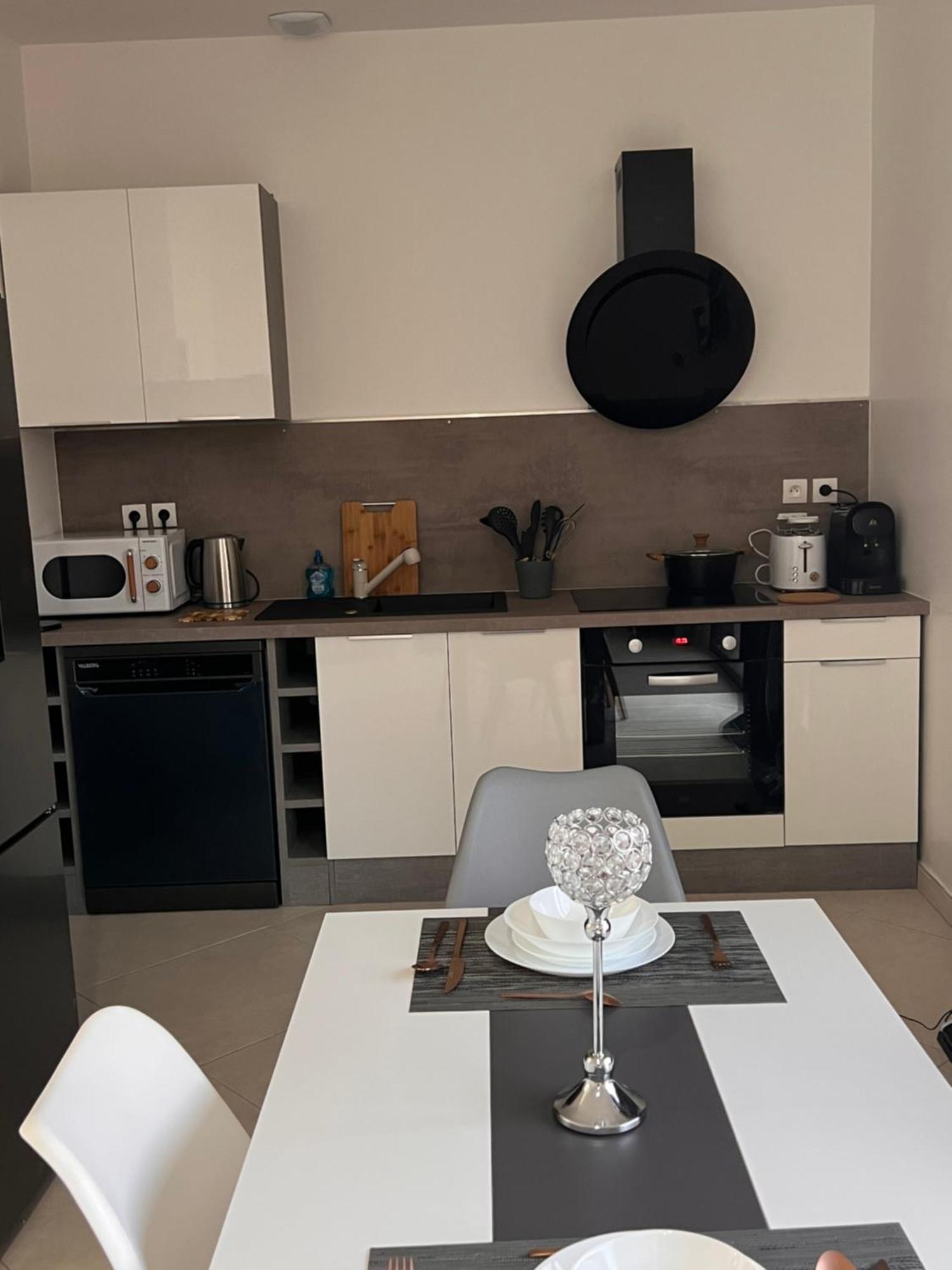 Residence Mk Evasion 约泽克 外观 照片